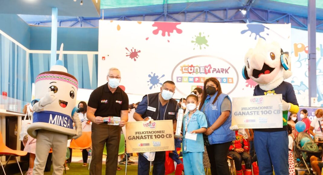 NIÑOS VACUNADOS JUEGAN GRATIS EN PARQUE DE DIVERSIONES