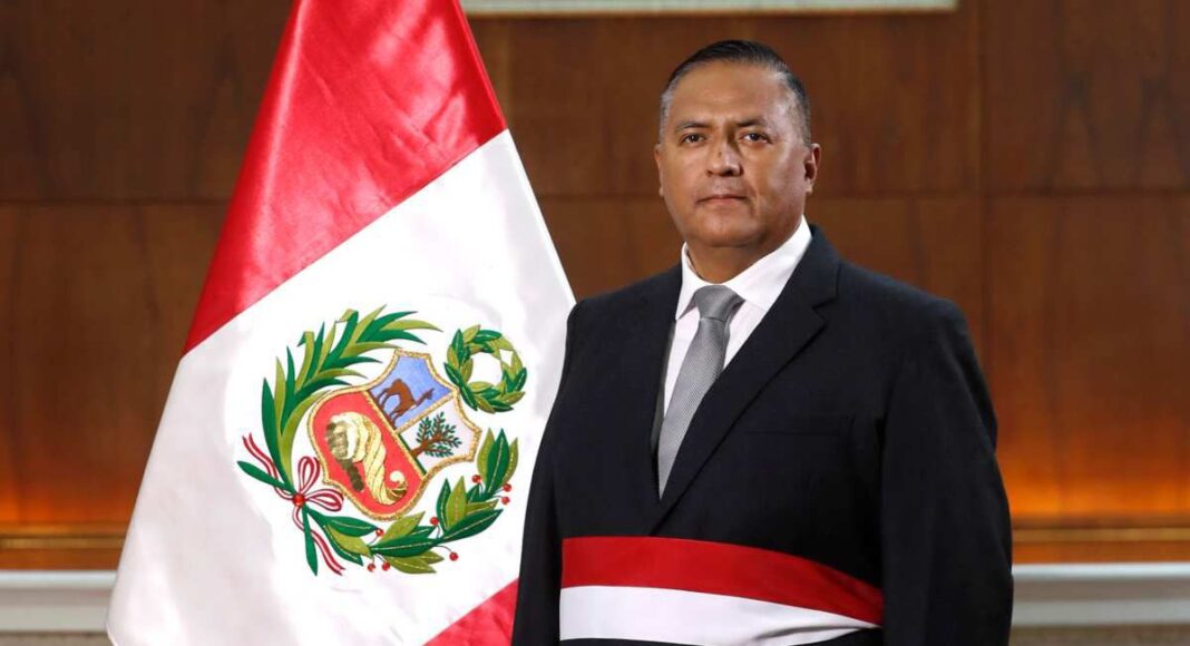 PIDEN RENUNCIA DEL MINISTRO