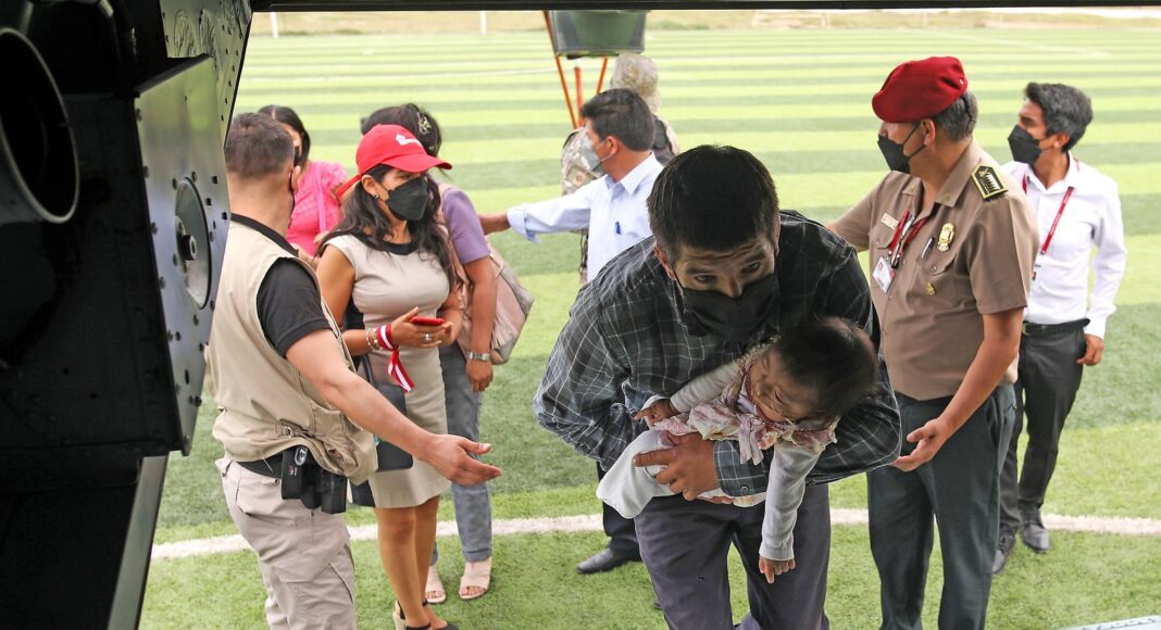 presidente ayuda a bebé con enfermedades múltiples