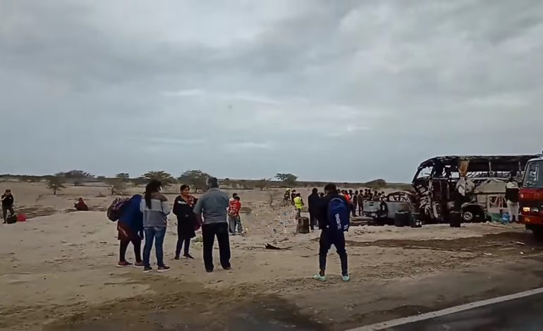 ACCIDENTE ENTRE BUS Y CAMIONETA DEJADOS MUERTOS
