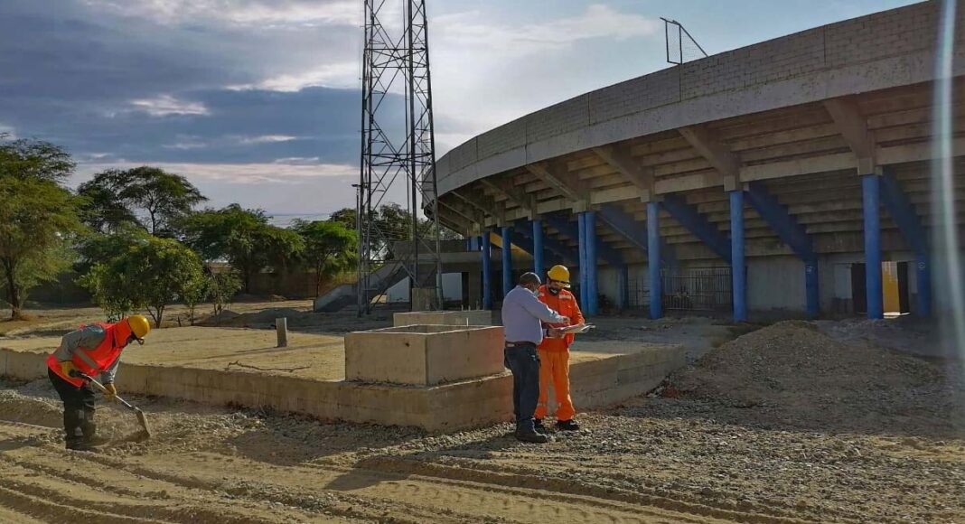 reinicia reconstrucción de estadio