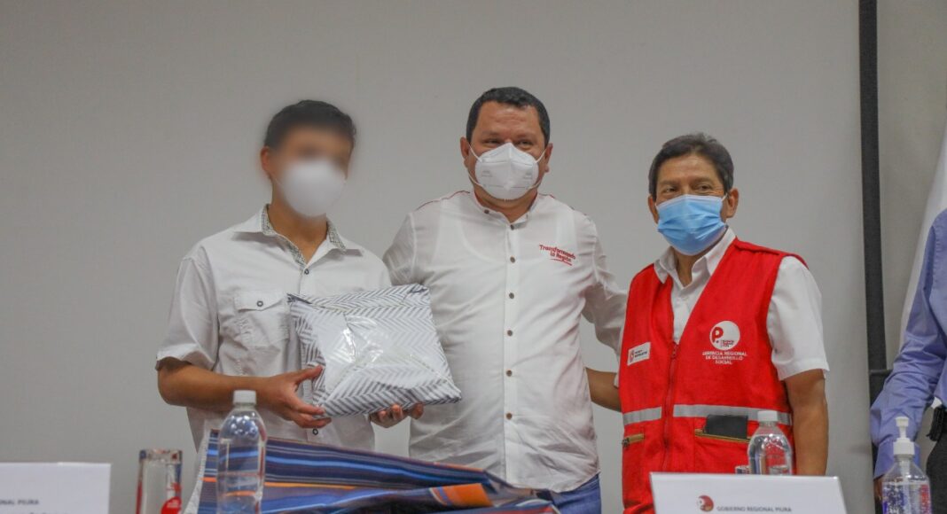 adolescente recibió homenaje