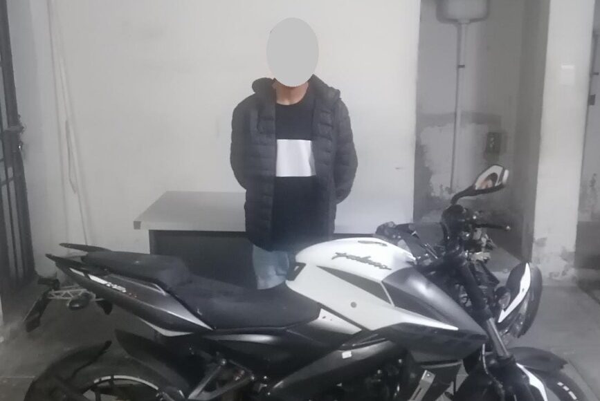 menor habría robado moto