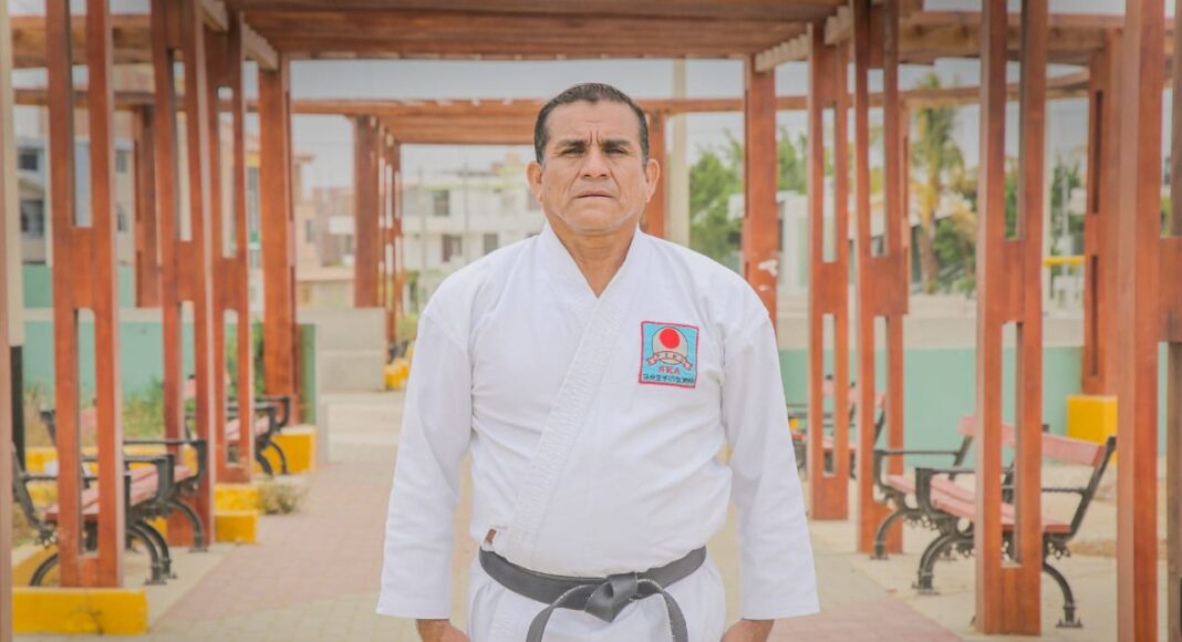 Sereno lográ clasificar como arbitro en campeonato Mundial de Karate en Brasil.