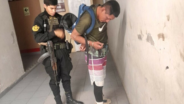 Sujeto es intervenido tras robo en la urbanización Angamos, Piura.