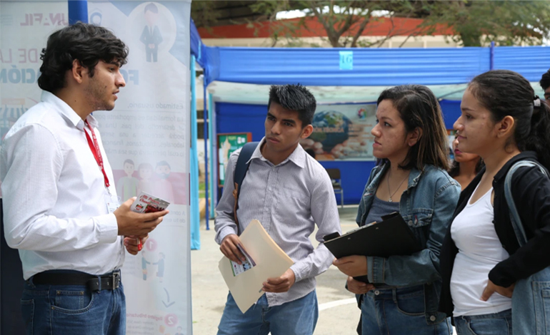 Feria laboral en la UNP para estudiantes de los últimos años y egresados.