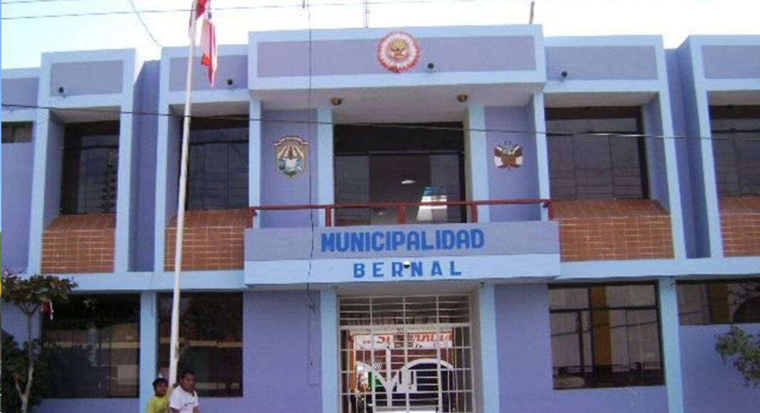 Alcalde de Bernal candidatea con proveedor de su gestión.