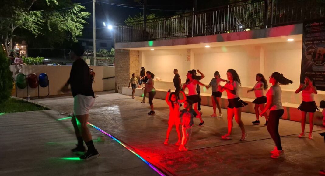 clases-zumba-gratis-parque-de-las-aguas-piura.jpg