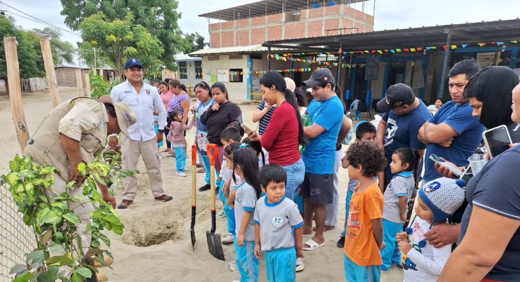 cruzada-verde-arborizacion-colegio-la-legua-piura.jpg