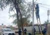 ENOSA retira cable clandestino tras riesgo por lluvias